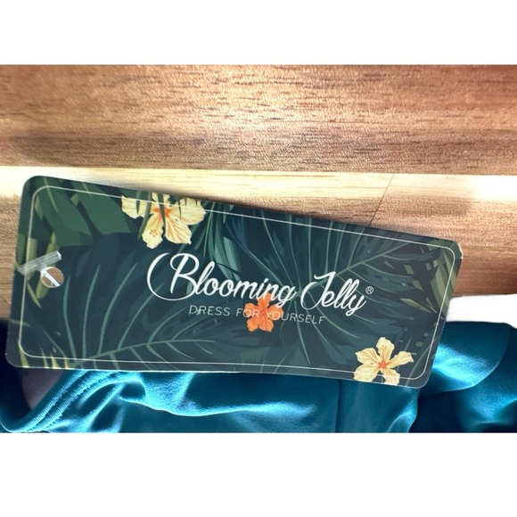 Blooming Jelly Womens One Piece Bathing Suit Tummy Control Swimwear Ruffled, XXL - Picture 2 of 9